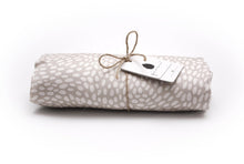 Load image into Gallery viewer, Rúmföt - Ungbarnastærð - Camel Herd